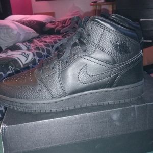 Air Jordan 1 Mid